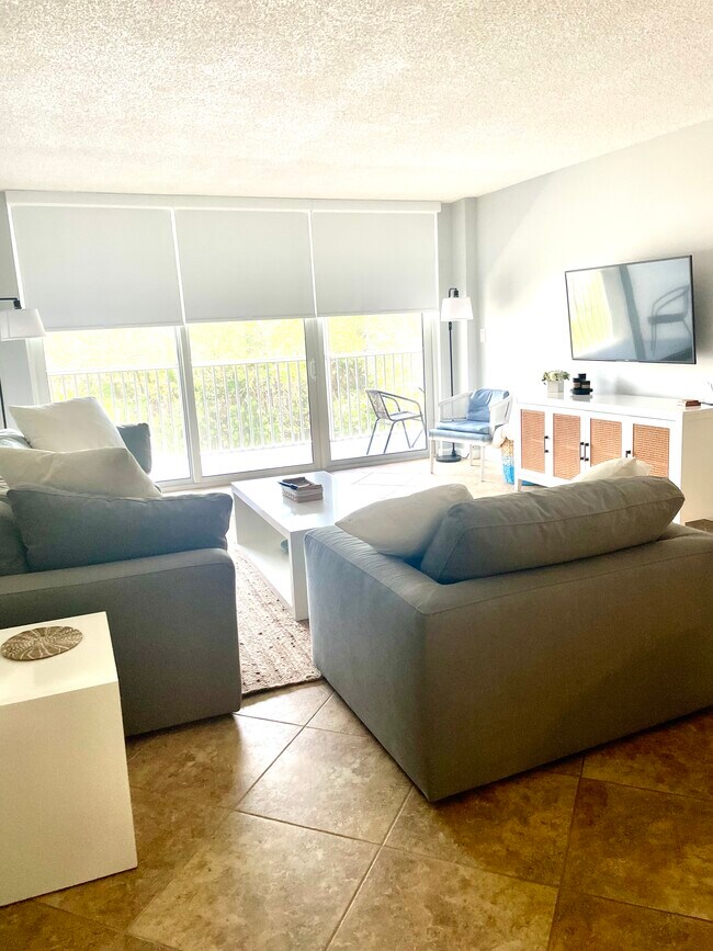 5 Bluebill Ave unit 203, Naples, FL 34108 - photo 6