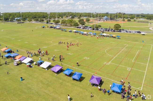 A Lakewood Park football game at Lakewood Regional Park.