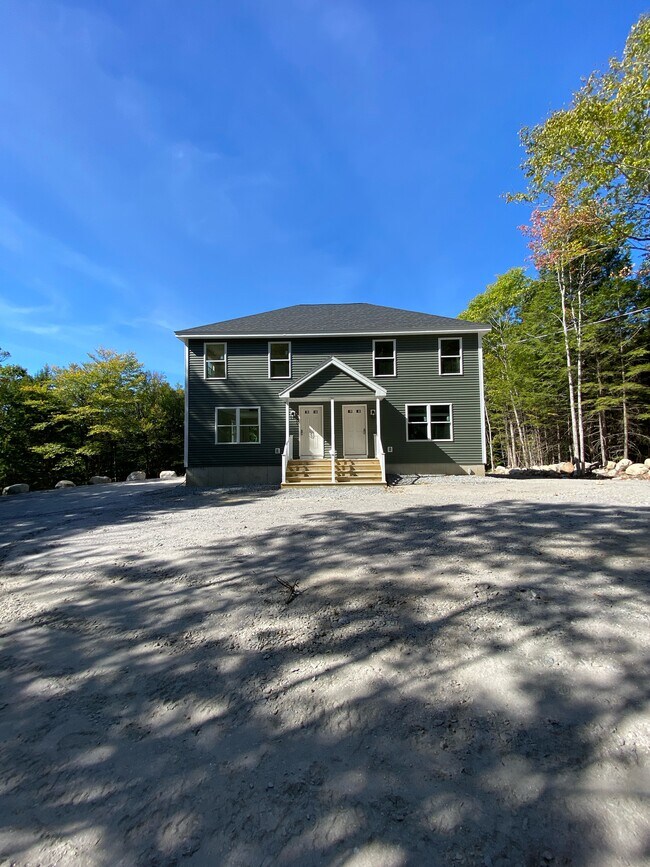 16 Lumberjack Dr Unit 1, Naples, ME 04055