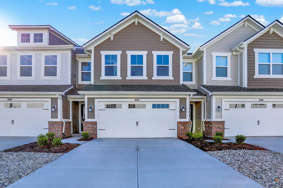 7561 Marin Pkwy, Cumberland, IN 46229 - photo 1