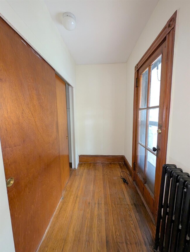 102 Sycamore St unit 2, Somerville, MA 02145 - photo 4