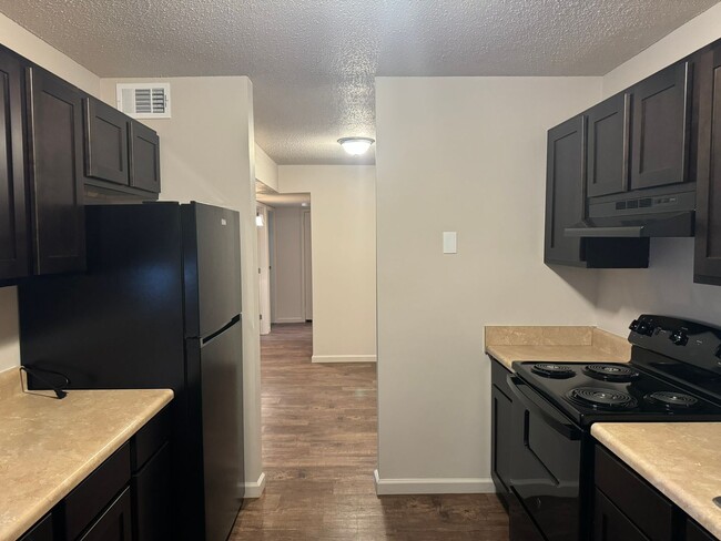 Pine Tree Apartments, Columbia, SC 29203 - photo 6