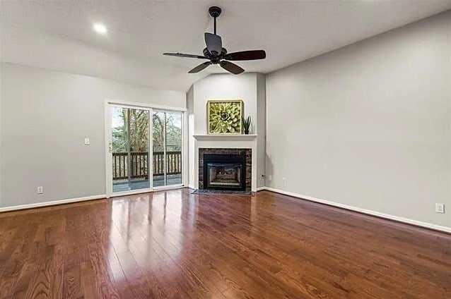 Gas fireplace