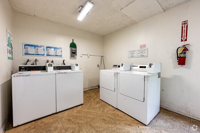 Richfield Apartments, Paramount, CA 90723 - photo 7