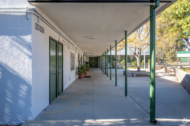 Mountain View's minority student enrollment is 15%.