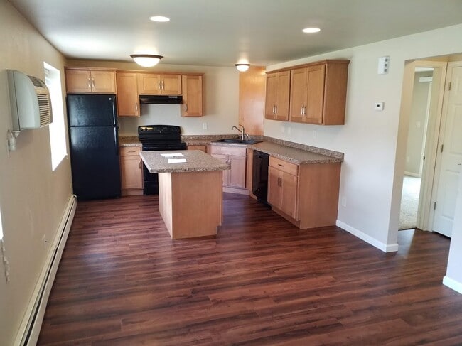 1025 Riverside Dr unit C, Waupaca, WI 54981 - photo 3