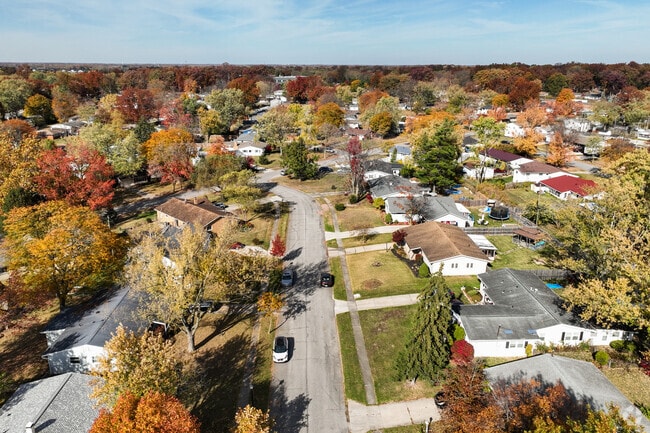 Brentwood Park is a quaint residential community just outside of Fort Wayne.