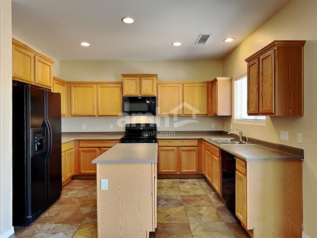 9318 N 186th Ln, Waddell, AZ 85355 - photo 3