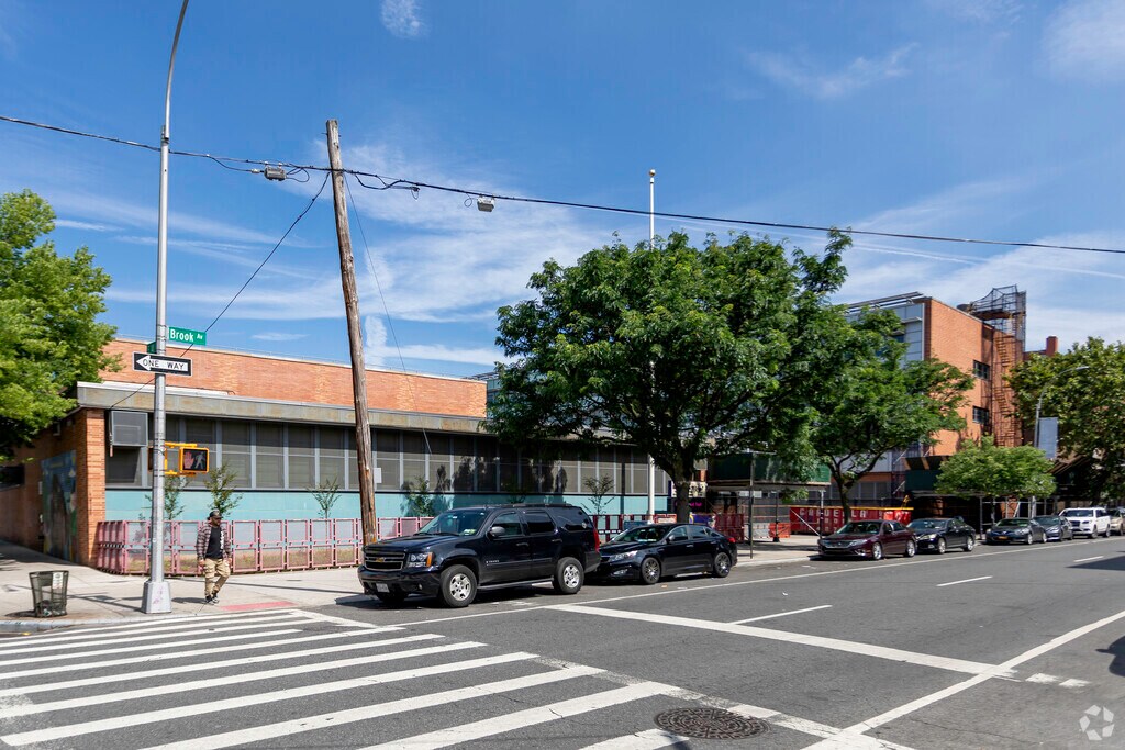 Academy of Applied Mathematics and Technology is a public school located in Bronx.