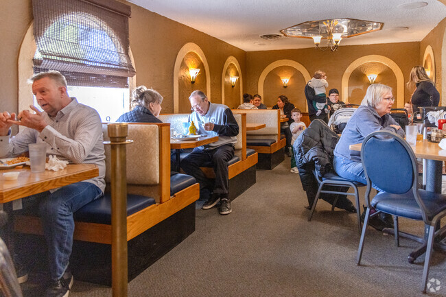 Wind Point residents have access to several locally owned eateries, including Aries Café.