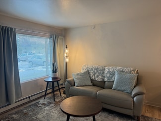 7016 Weimer Rd Unit 8, Anchorage, AK 99502