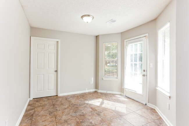 3610 Salem Hills Dr, Lithonia, GA 30038 - photo 7