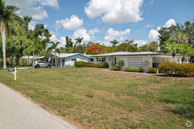 The homes in Palm Lee Park range from crackerbox to mid-century ranch to craftsman styles.