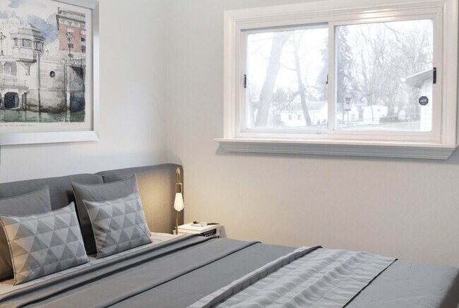 4512 Burchfield Ave, Lansing, MI 48910 - photo 5