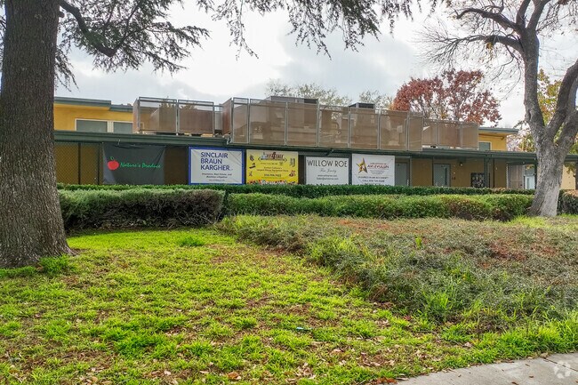 Hesby Oaks Elementary School
