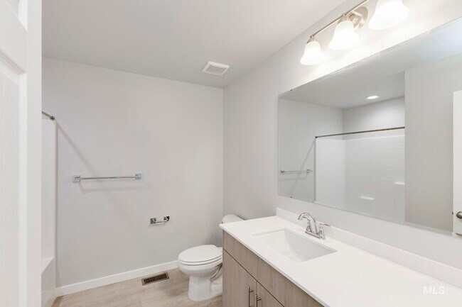 227 Moose St, Horseshoe Bend, ID 83629 - photo 6