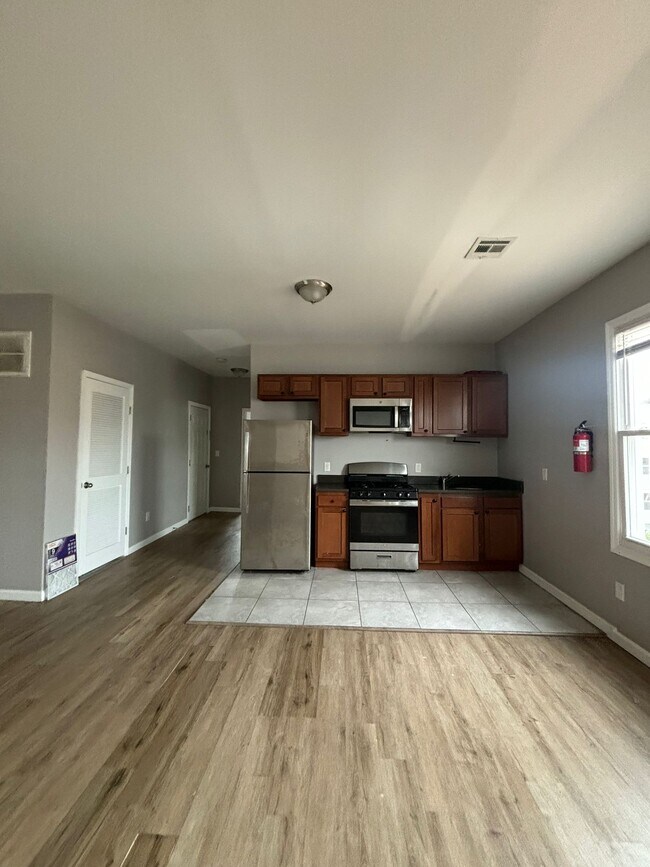 353 16th Ave unit 4, Irvington, NJ 07111 - photo 3