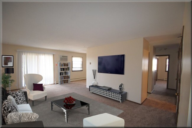 Kings Manor Apartments, Minneapolis, MN 55428 - photo 2