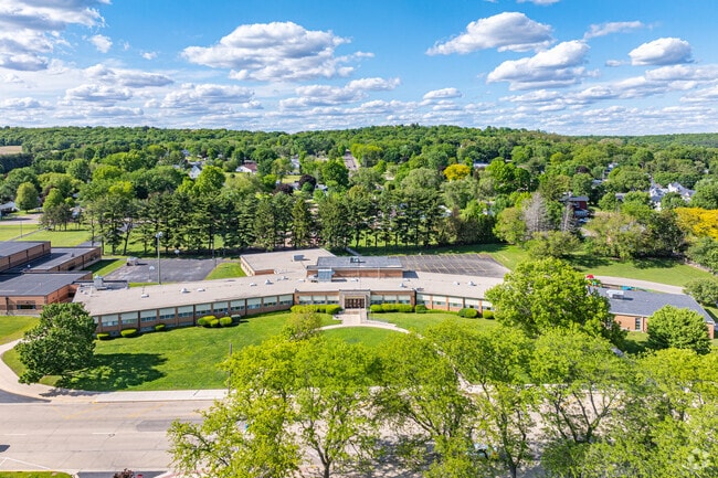 Oregon Elementary School is located at 1150 Jefferson St, Oregon, IL 61061