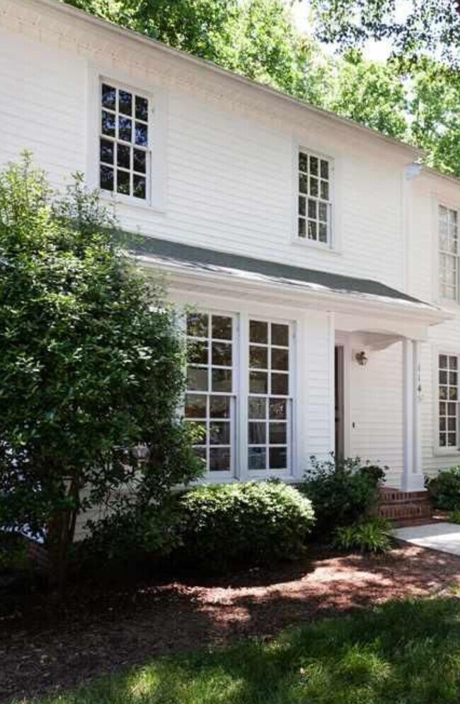 114 Pickett Ln, Cary, NC 27511