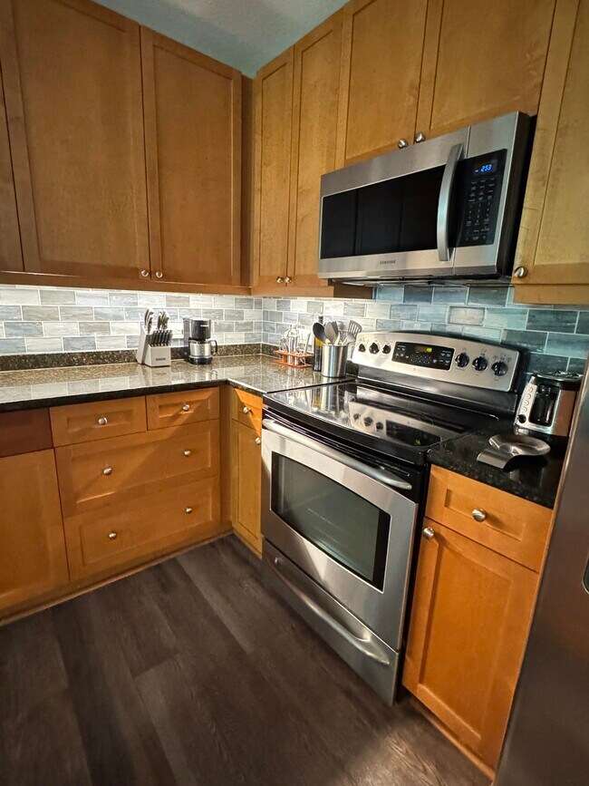 The Paramount unit 608, Raleigh, NC 27603 - photo 7