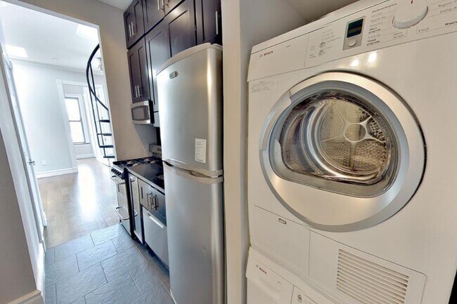 199 E 3rd St unit 5, New York, NY 10009 - photo 3