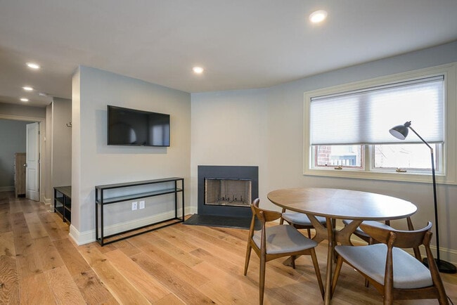 2100 Newport Place NW unit ID679P, Washington, DC 20037 - photo 3