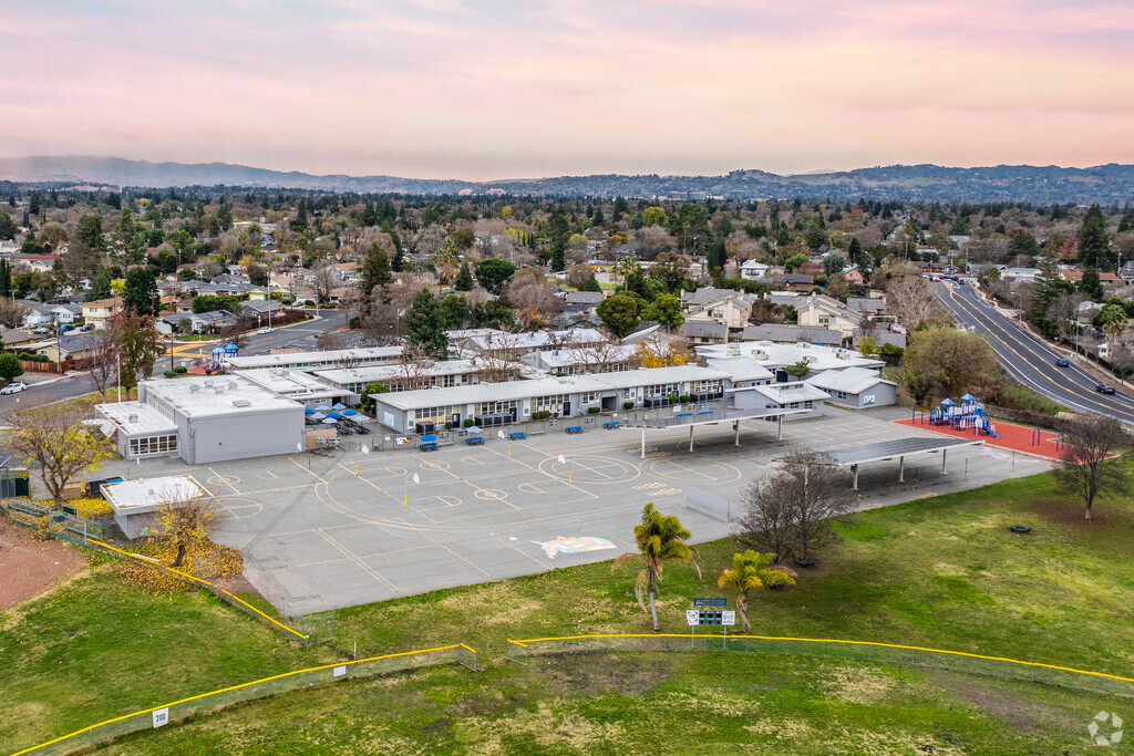 Ygnacio Valley Elementary School, Rankings & Reviews - Homes.com