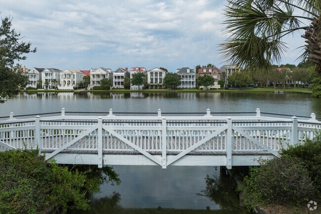Scenic walking paths wind through I'On, connecting lakes and green spaces.