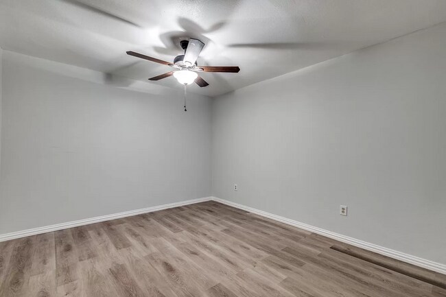 1501 Ridgeview St, Mesquite, TX 75149 - photo 7