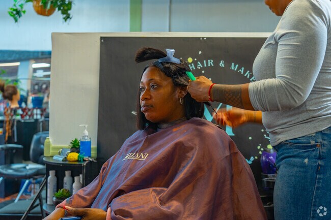 Mizani Hair and Makeup offers the residents of Wilbur fresh cuts and hairdos.