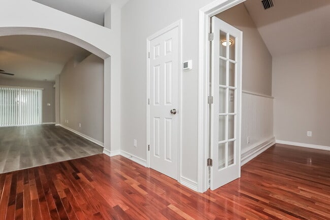 4703 Bear Claw Ct, Valrico, FL 33594 - photo 3