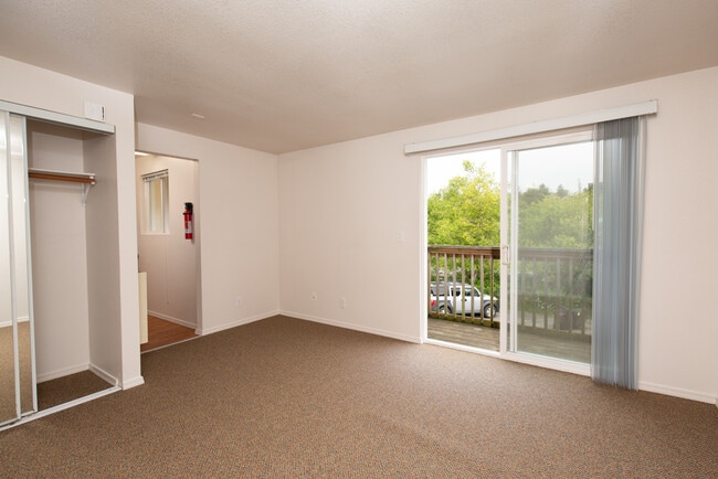 Parkway Apartments, Arcata, CA 95521 - photo 7