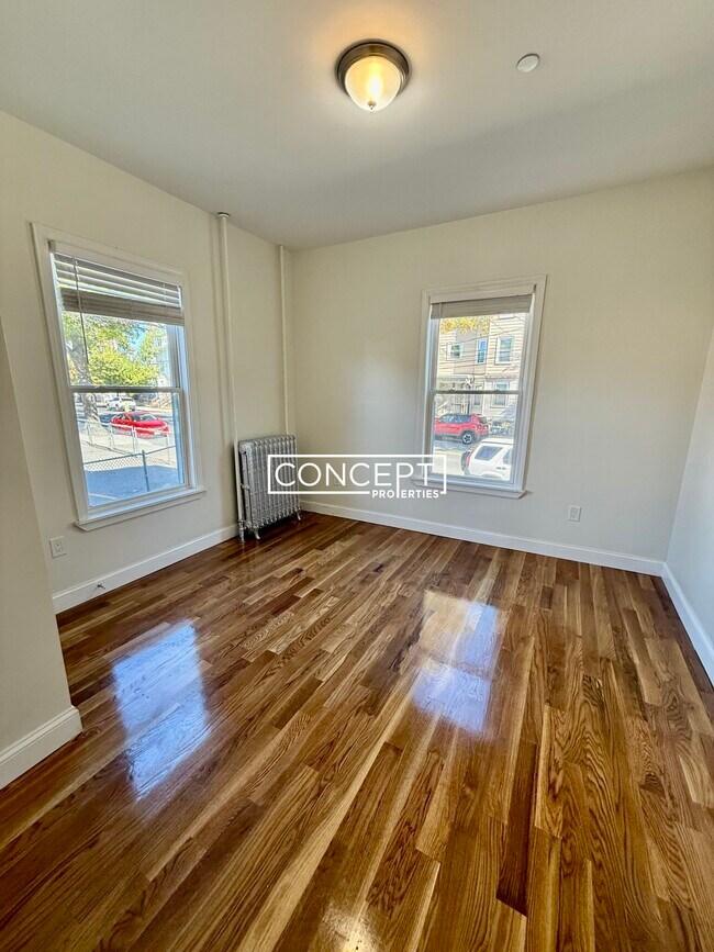 126 Chestnut St unit 1B, Lynn, MA 01902 - photo 4