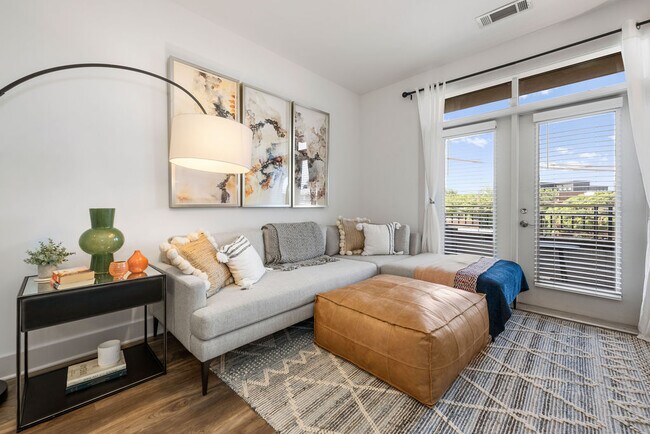 Bradham at New Bern, Charlotte, NC 28203 - photo 5