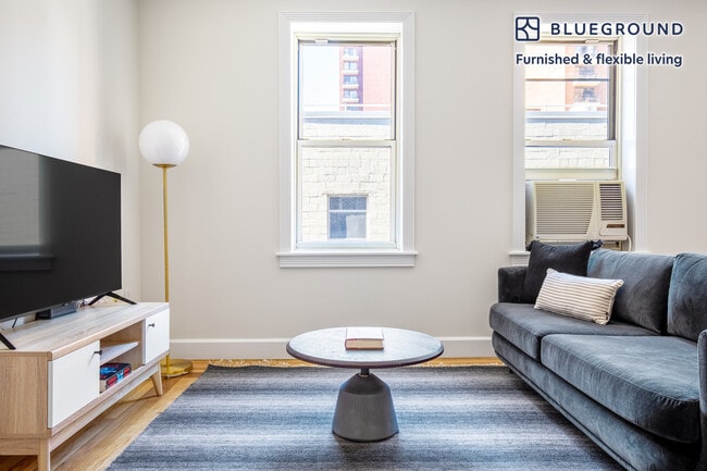 244 E 86th St unit FL5-ID604, New York, NY 10028 - photo 3