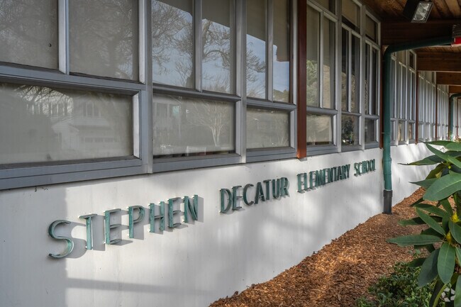 Stephen Decatur Elementary School signage.
