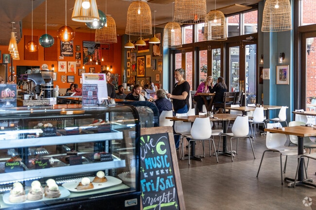 Stop by Friends Table Restaurant & Bar for delicious breakfast in Peachtree City.