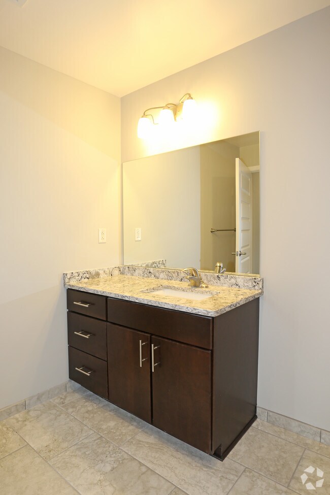 Charlotte Square, Rochester, NY 14607 - photo 2