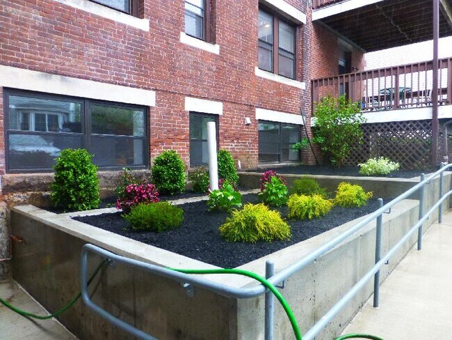 457 Centre St unit E, Newton, MA 02458 - photo 7