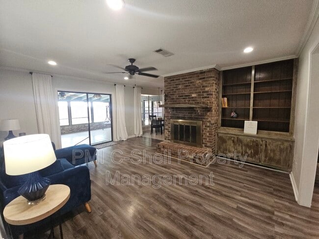 4625 Tree Line Dr, Pensacola, FL 32504 - photo 5