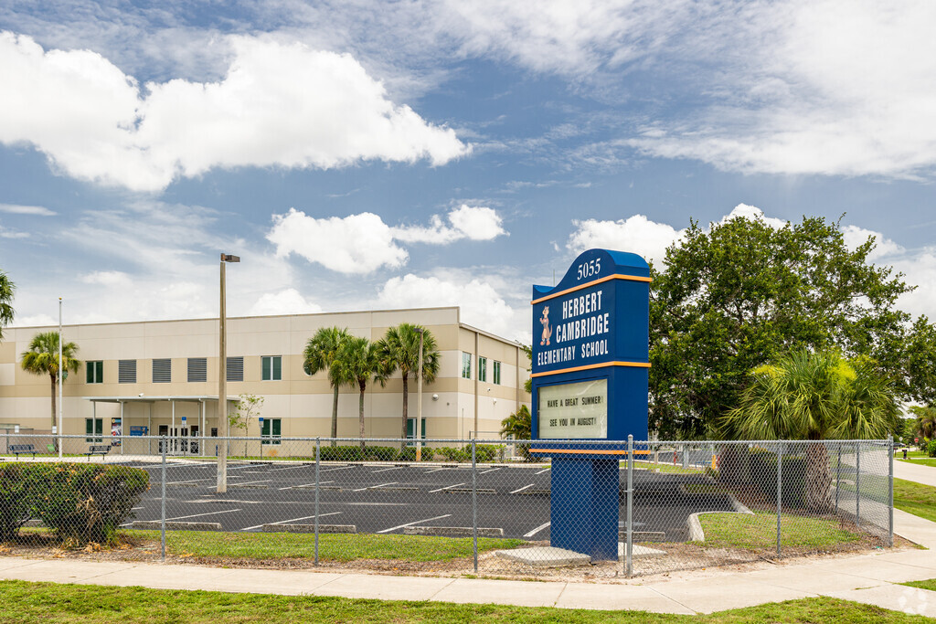 Herbert Cambridge Elementary School in Naples is a small public school close to homes.