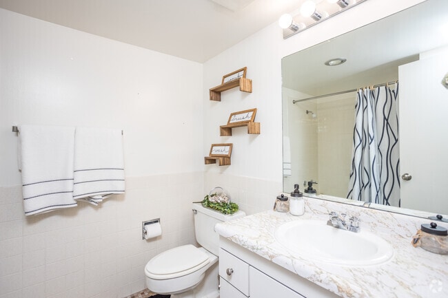 3000 Grand Apartments, Des Moines, IA 50317 - photo 5