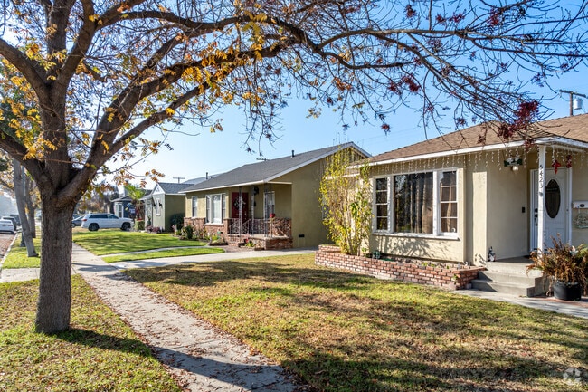 Lakewood has affordable ranch style homes that were built in the midcentury.