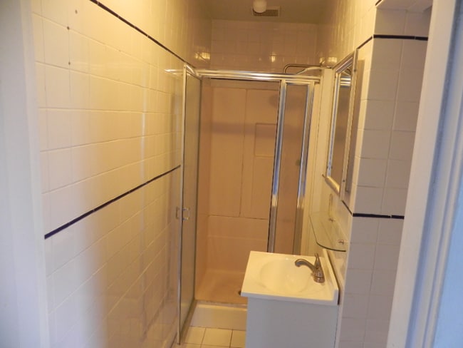 186 Grasmere Ave unit 3, Fairfield, CT 06824 - photo 3