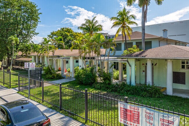 Coconut Grove Elementary School in Northeast Coconut Grove is home to the Stingrays.