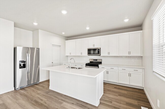 372 W 600 N, Tooele, UT 84074 - photo 2