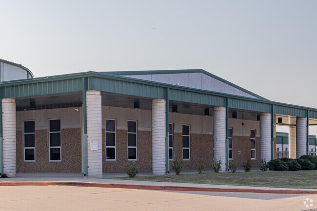 Children are offered a great education at Cache 5th And 6th Grade Middle School.