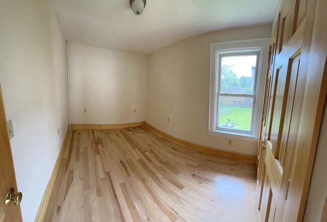 31 Loomis St unit 5, Burlington, VT 05401 - photo 4