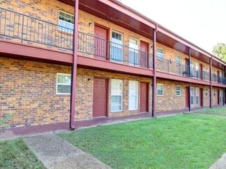 501 Westlawn Dr, Texarkana, TX 75501